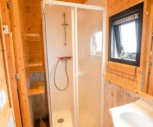 Vinkenhof * سخين أوب خيو